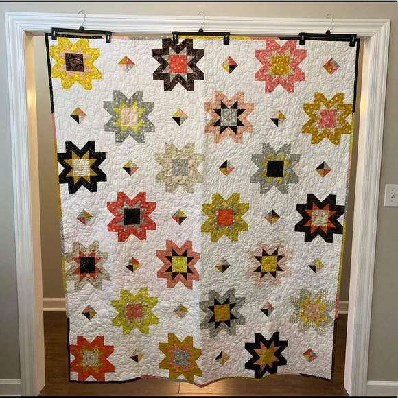 Handmade Star Quilt - Picture 1 of 10
